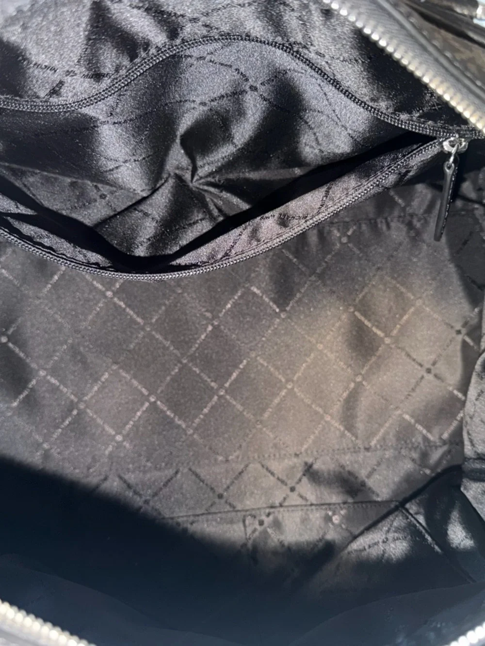 Michael Kors Black Monogram travel bag - Picture 5 of 11